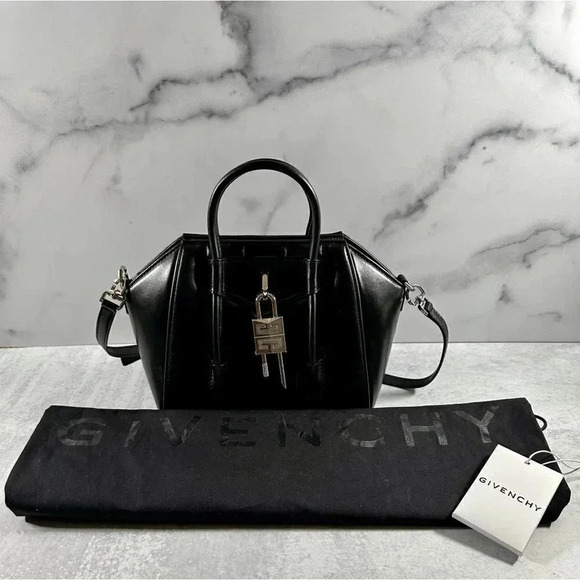 Givenchy Antigona Lock Bag - Picture 4 of 4